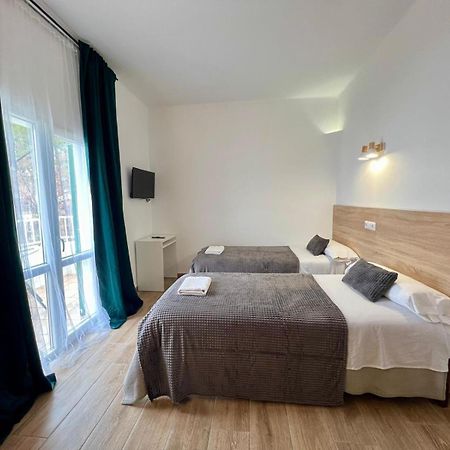 Hostal Oasis Dor Cala D´Or Extérieur photo