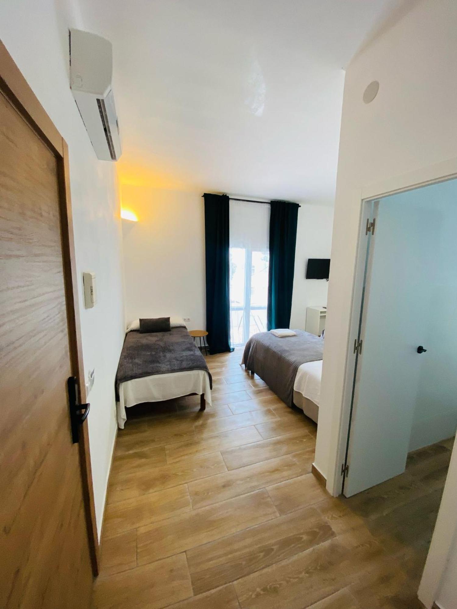 Hostal Oasis Dor Cala D´Or Extérieur photo