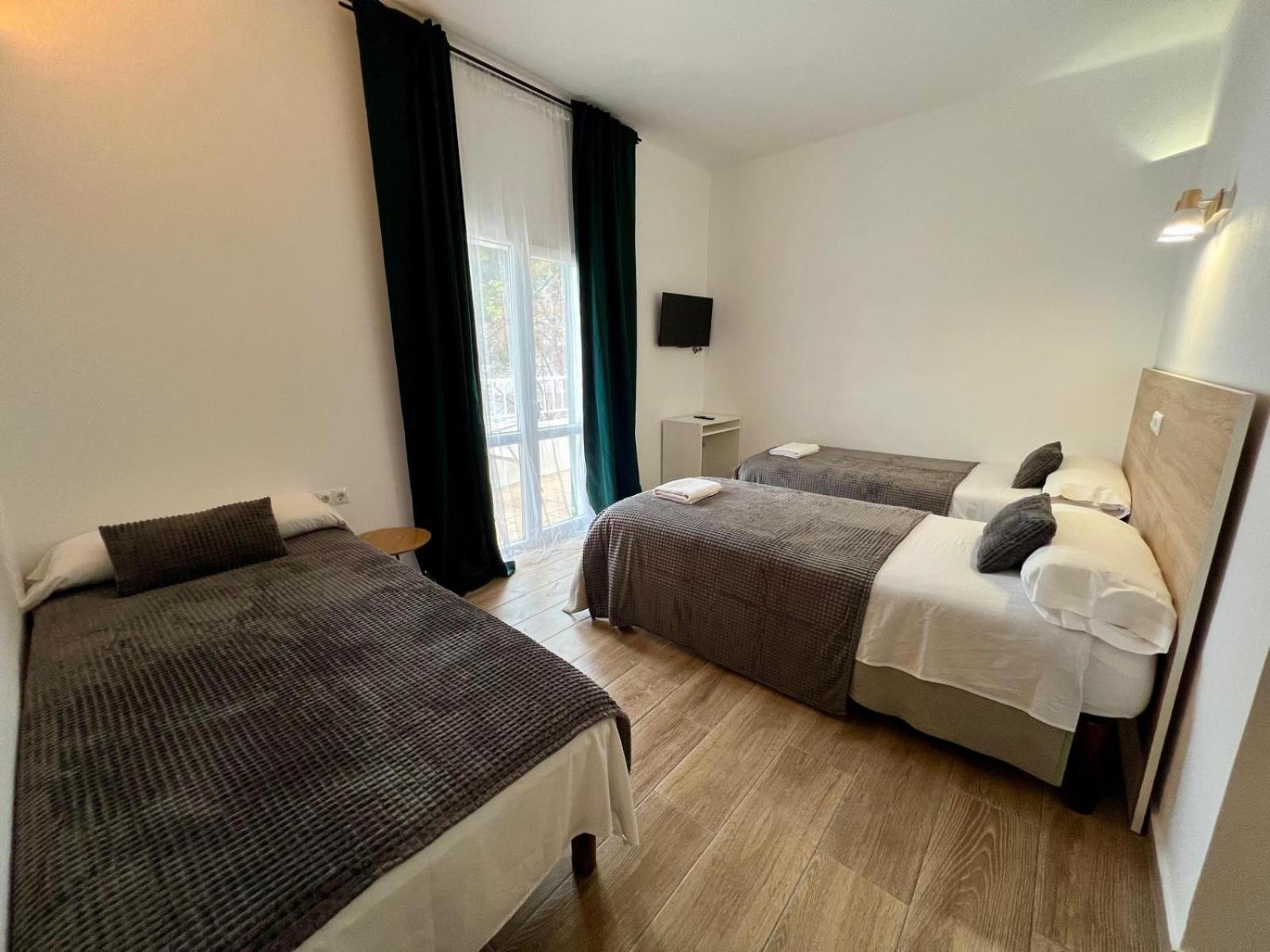 Hostal Oasis Dor Cala D´Or Extérieur photo